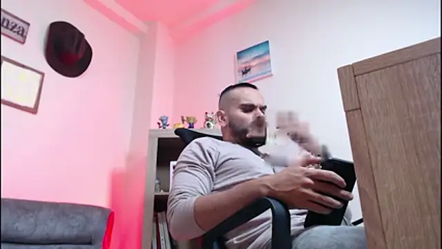 cowboyht online show from March 19, 2026, 3:32 am