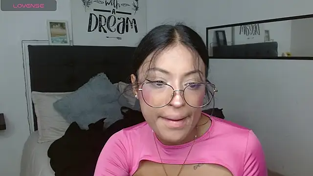 vaness weet online show from October 7, 2025, 8:06 pm