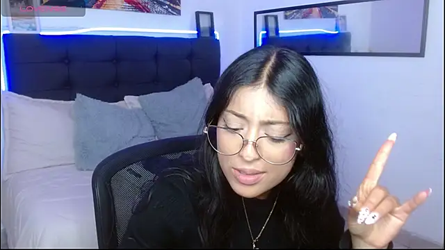 vaness weet online show from November 26, 2025, 7:37 pm