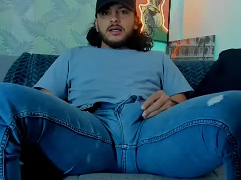 tuyo1995 online show from October 31, 2025, 3:13 pm