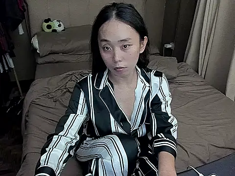 MissAyaCollins online show from April 23, 2026, 10:25 am