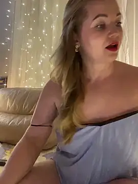 Lady  Maria online show from December 7, 2024, 4:14 pm