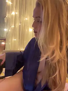 Lady  Maria online show from February 4, 2025, 4:29 pm