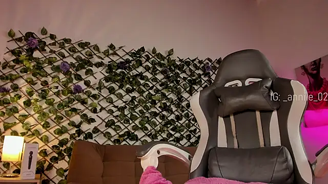 annie barozzi online show from February 10, 2025, 4:58 pm