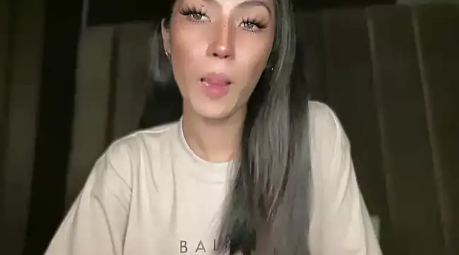 Bella Gordon online show from January 22, 2025, 1:32 pm