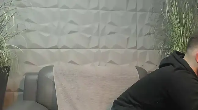 Antoniodiamond online show from February 11, 2025, 8:10 pm