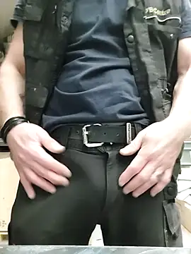 Xcoquinx online show from March 14, 2025, 1:13 pm