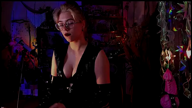 Scarlett Wanner online show from December 9, 2024, 7:29 pm