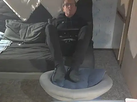 kiam471 online show from March 12, 2025, 6:55 pm