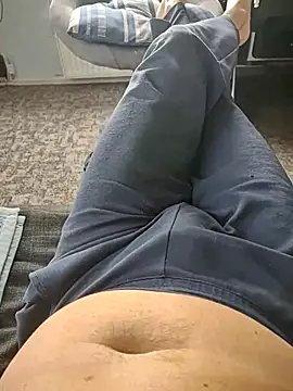 kiam471 online show from November 11, 2025, 9:20 am