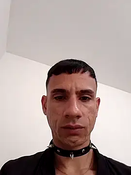 Snapshot of FlavioMadrid_ chatting on July 9, 2026, 8:02 pm FlavioMadrid online show from July 9, 2026, 8:02 pm