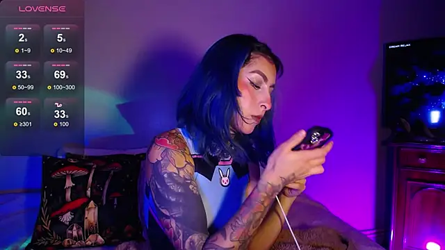 Cinamoonn online show from January 28, 2025, 8:58 pm