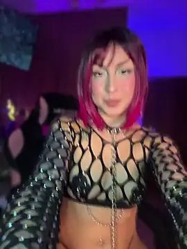 Cinamoonn online show from April 20, 2026, 9:27 pm