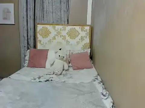 Snapshot of lady_kim_boner chatting on February 27, 2025, 12:34 pm lady kim boner online show from February 27, 2025, 12:34 pm