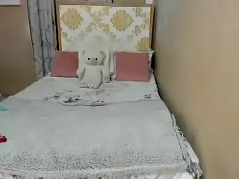 Snapshot of lady_kim_boner chatting on March 4, 2025, 3:00 am lady kim boner online show from March 4, 2025, 3:00 am