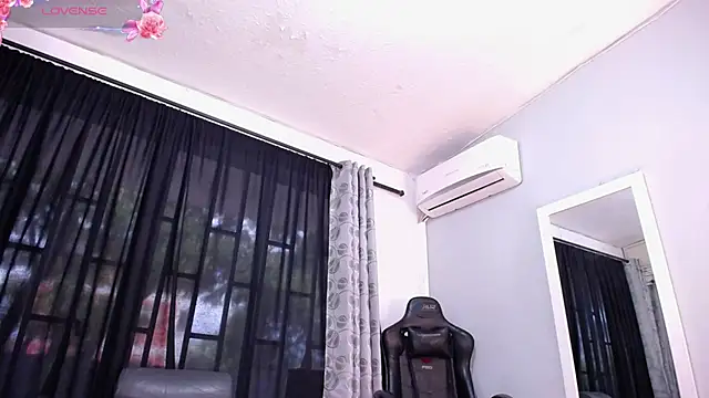 BLACK ROSSE 1 online show from February 6, 2025, 4:03 pm