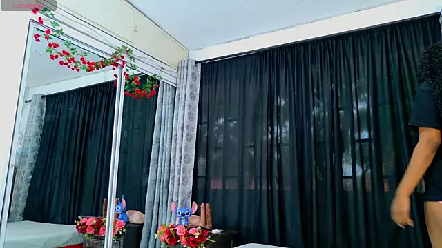 BLACK ROSSE 1 online show from November 3, 2025, 12:06 pm