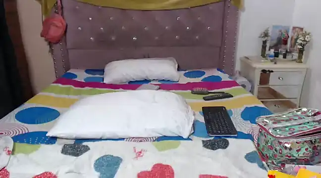 isabelle adj online show from March 7, 2025, 8:34 am