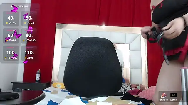 candyrojas online show from February 19, 2025, 6:00 am