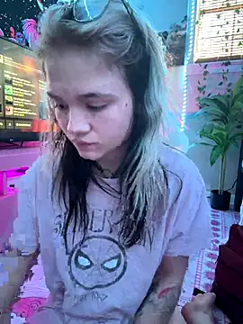 Cutiepiespanks online show from September 13, 2025, 4:40 pm