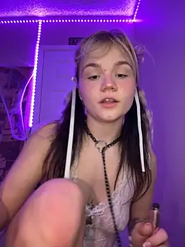 Cutiepiespanks online show from November 7, 2025, 9:37 pm