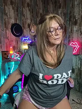 cowgirlc online show from October 11, 2025, 2:44 am