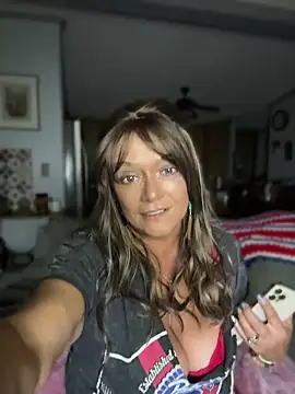 Snapshot of cowgirlc chatting on June 16, 2026, 2:47 am cowgirlc online show from June 16, 2026, 2:47 am