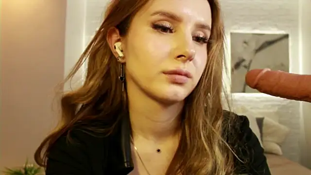 Betty June online show from March 8, 2025, 12:22 am