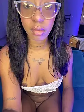 MiaMidnnightt online show from March 29, 2026, 7:19 am