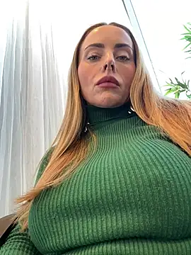 Snapshot of EmaSalis chatting on January 16, 2025, 1:25 pm EmaSalis online show from January 16, 2025, 1:25 pm