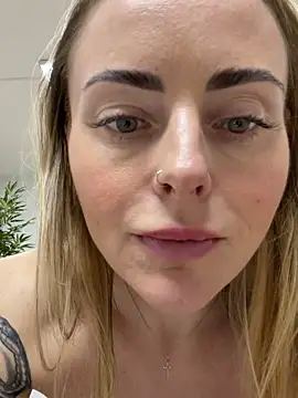 Snapshot of EmaSalis chatting on February 12, 2025, 1:48 pm EmaSalis online show from February 12, 2025, 1:48 pm