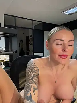 Snapshot of EmaSalis chatting on February 23, 2025, 2:57 pm EmaSalis online show from February 23, 2025, 2:57 pm