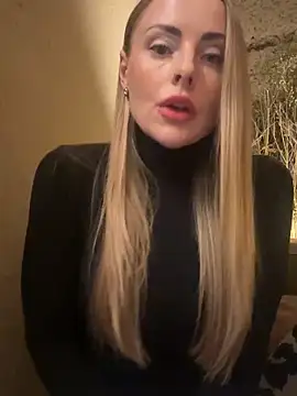 Snapshot of EmaSalis chatting on February 27, 2025, 1:17 pm EmaSalis online show from February 27, 2025, 1:17 pm