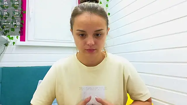 Snapshot of Misss_Vikk chatting on October 8, 2025, 7:28 am Misss Vikk online show from October 8, 2025, 7:28 am