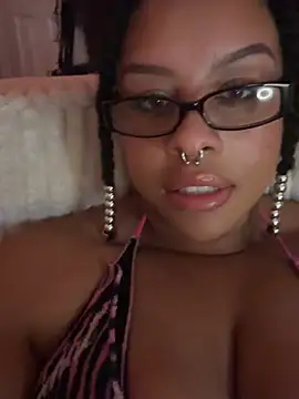 Snapshot of N1NT3NDH03 chatting on July 9, 2026, 5:55 am N1NT3NDH03 online show from July 9, 2026, 5:55 am