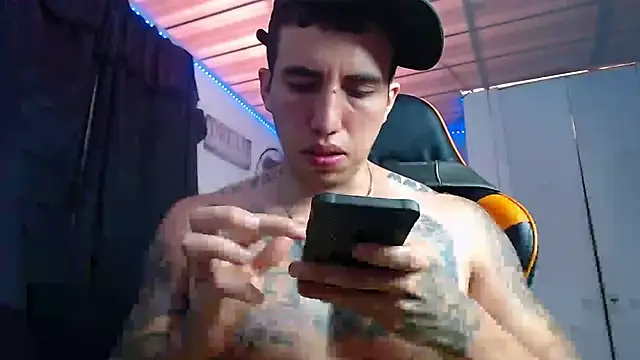 Adam Hudsond online show from November 3, 2025, 1:56 pm