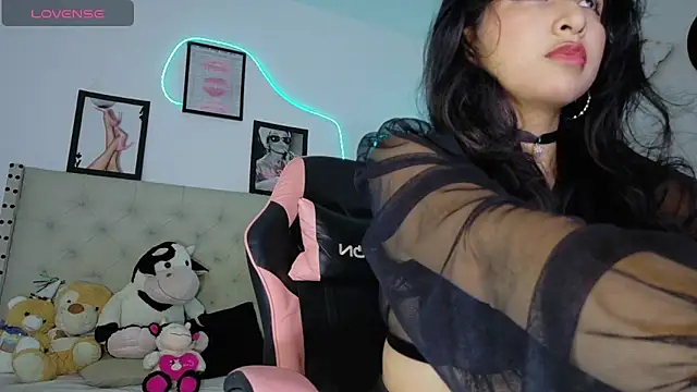 Snapshot of Sweet_baby_hellen chatting on June 2, 2026, 4:58 am Sweet baby hellen online show from June 2, 2026, 4:58 am