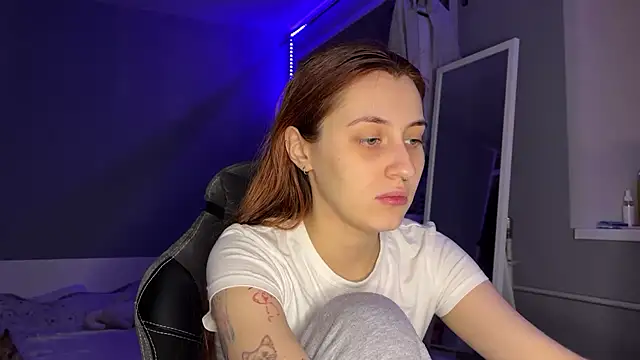 Snapshot of Uniarten chatting on January 15, 2025, 2:13 pm Uniarten online show from January 15, 2025, 2:13 pm