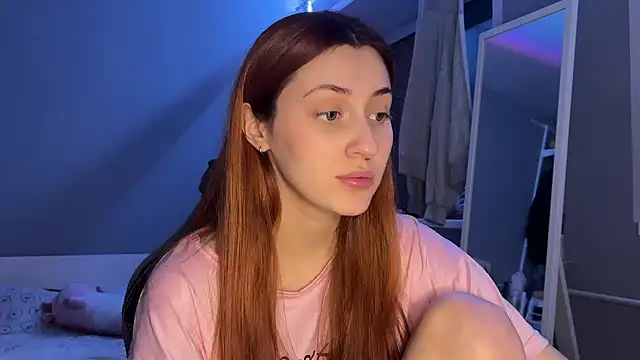 Snapshot of Uniarten chatting on February 5, 2025, 5:42 pm Uniarten online show from February 5, 2025, 5:42 pm