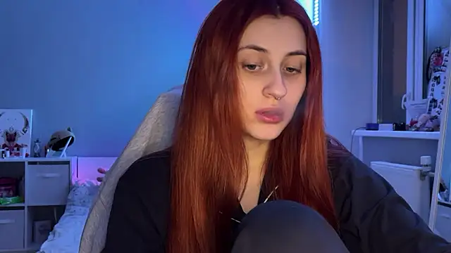 Snapshot of Uniarten chatting on February 11, 2025, 5:18 pm Uniarten online show from February 11, 2025, 5:18 pm