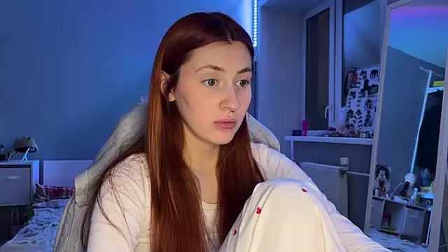 Snapshot of Uniarten chatting on February 16, 2025, 4:32 pm Uniarten online show from February 16, 2025, 4:32 pm