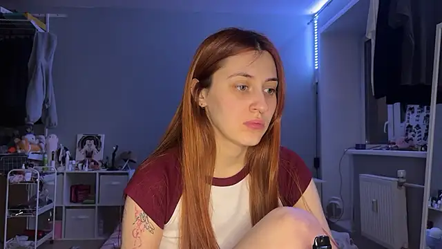 Snapshot of Uniarten chatting on March 16, 2025, 6:44 pm Uniarten online show from March 16, 2025, 6:44 pm