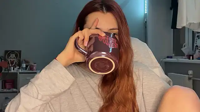 Snapshot of Uniarten chatting on October 9, 2025, 6:17 pm Uniarten online show from October 9, 2025, 6:17 pm