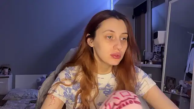 Uniarten online show from December 14, 2025, 6:34 pm