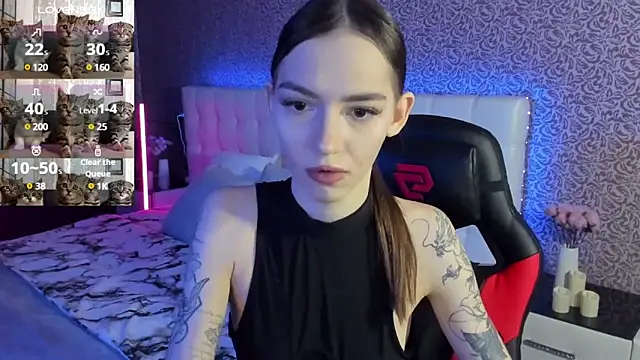 SophieCatty online show from February 4, 2025, 6:36 am