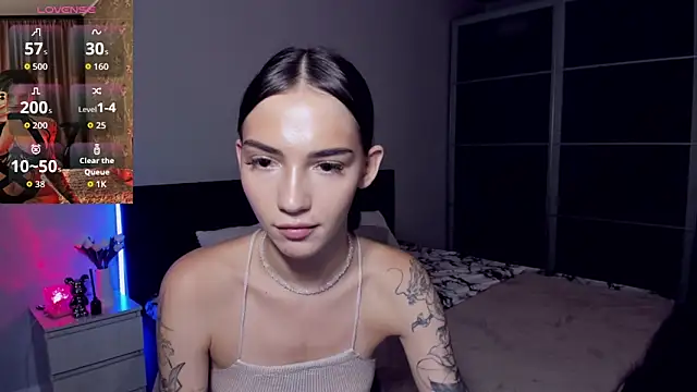 SophieCatty online show from September 8, 2025, 7:46 pm