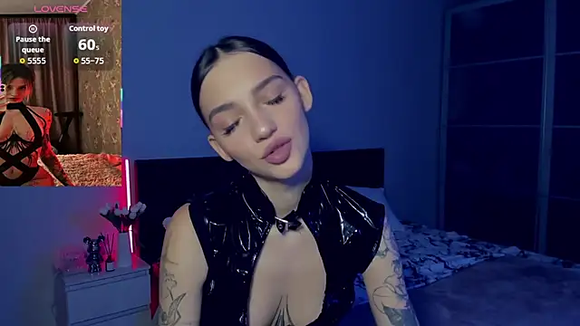 SophieCatty online show from December 3, 2025, 11:19 am