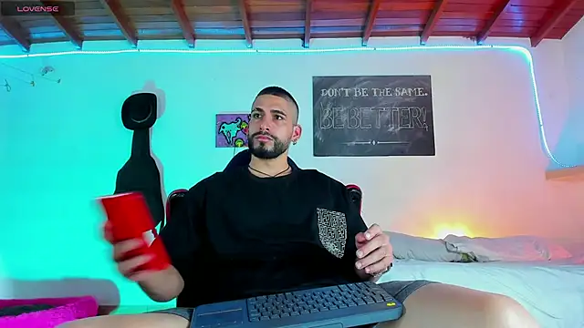 RyanCarter  online show from December 20, 2024, 6:35 pm