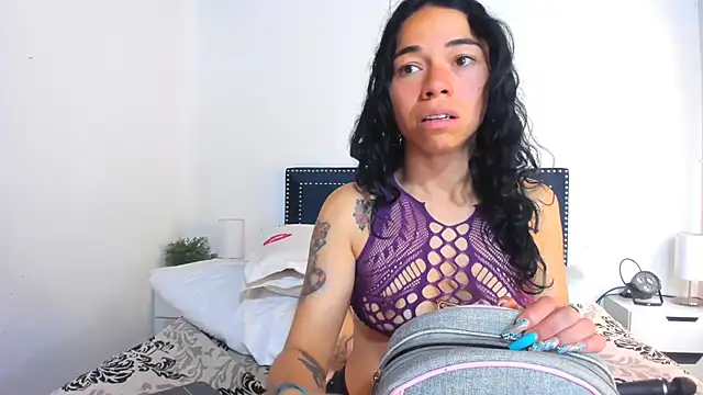 ZulyMichels online show from March 21, 2025, 3:46 pm