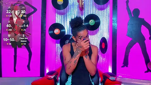 nickyminach  online show from April 14, 2026, 7:31 pm